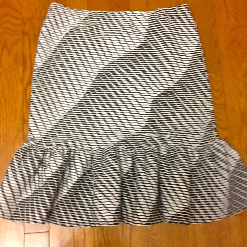 Bar III cute stretchy skirt